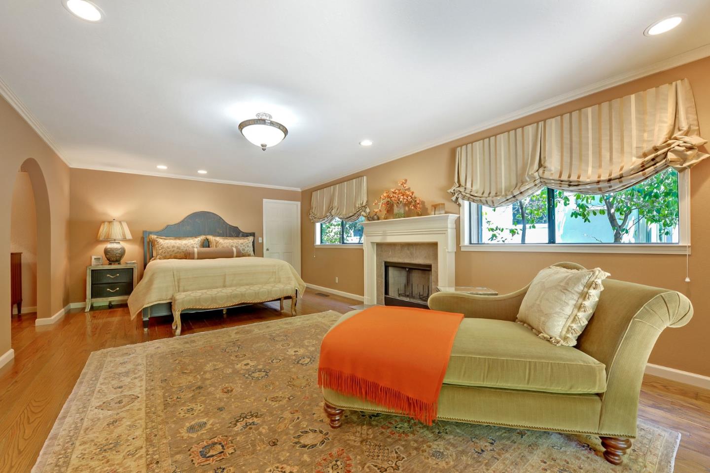 Detail Gallery Image 7 of 21 For 153 Devonshire Blvd, San Carlos,  CA 94070 - 4 Beds | 4/1 Baths