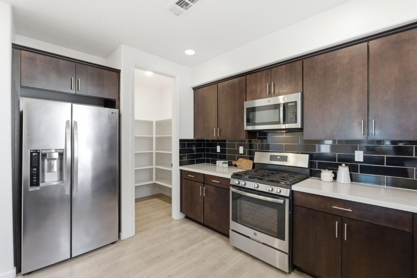 Photo #8: ML82037563 Listing: Photo #8