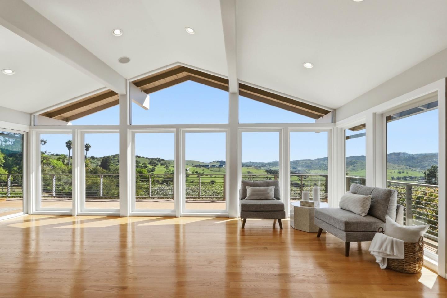 Detail Gallery Image 13 of 102 For 20768 Scenic Vista Dr, San Jose,  CA 95120 - 5 Beds | 3/1 Baths