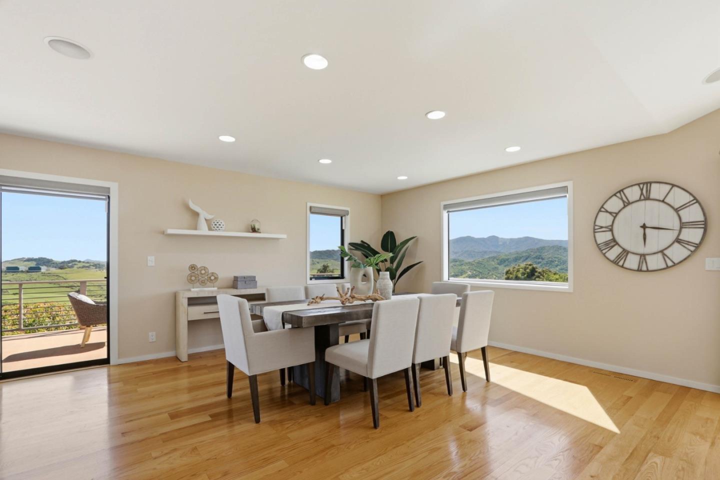 Detail Gallery Image 23 of 102 For 20768 Scenic Vista Dr, San Jose,  CA 95120 - 5 Beds | 3/1 Baths