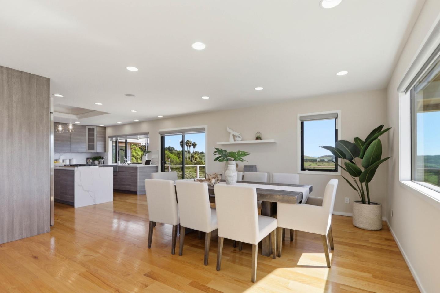 Detail Gallery Image 24 of 102 For 20768 Scenic Vista Dr, San Jose,  CA 95120 - 5 Beds | 3/1 Baths