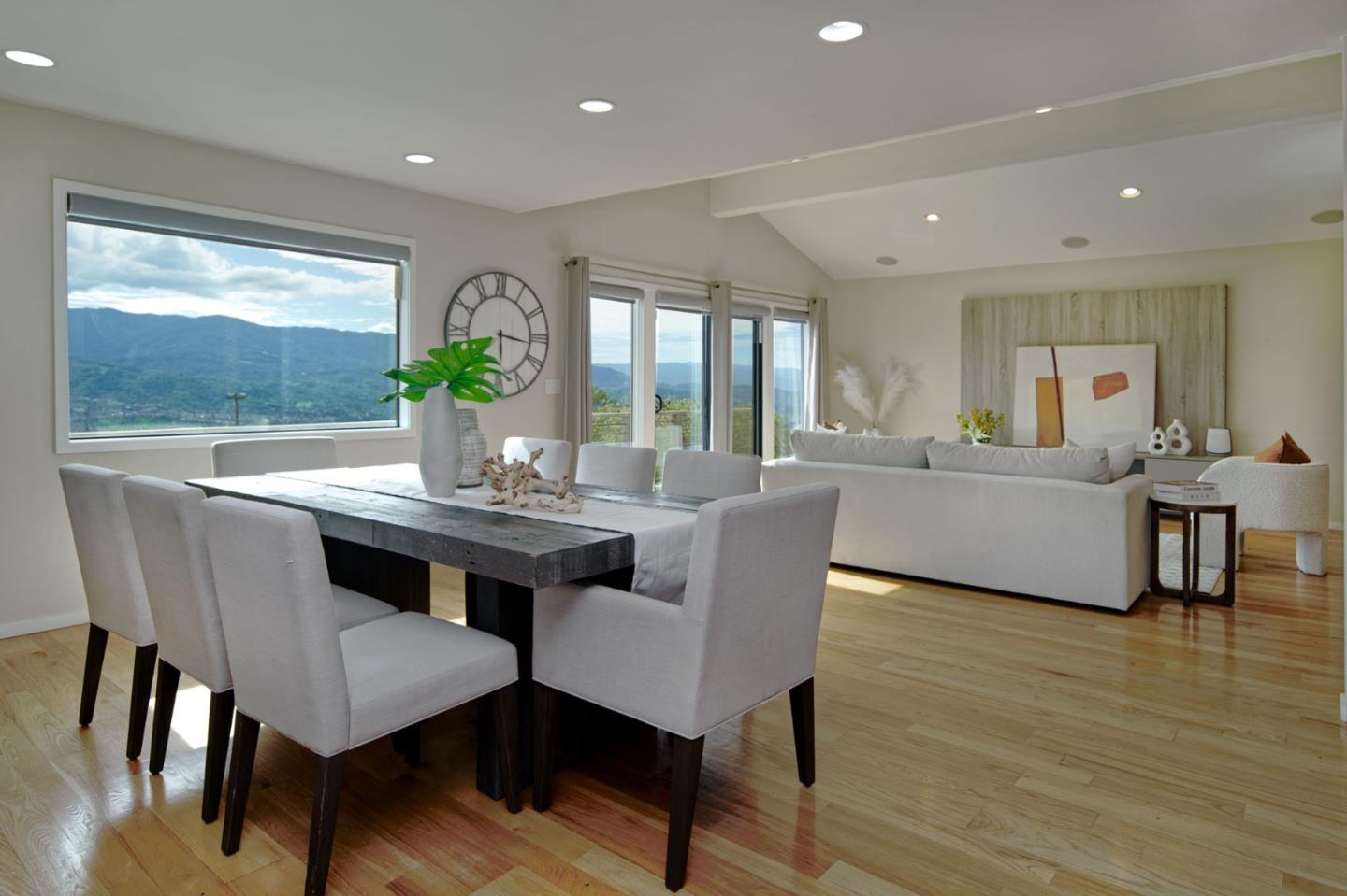 Detail Gallery Image 27 of 102 For 20768 Scenic Vista Dr, San Jose,  CA 95120 - 5 Beds | 3/1 Baths