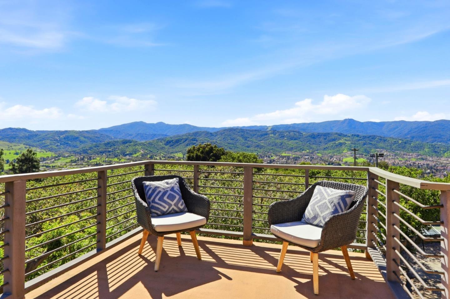 Detail Gallery Image 6 of 102 For 20768 Scenic Vista Dr, San Jose,  CA 95120 - 5 Beds | 3/1 Baths