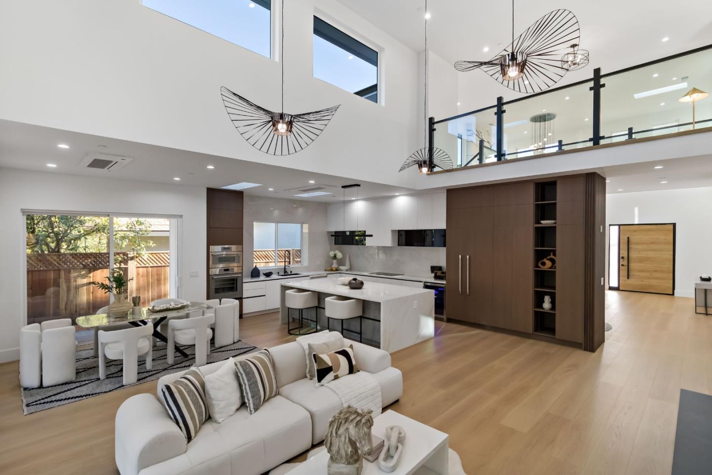 Detail Gallery Image 13 of 72 For 1040 W Riverside Way, San Jose,  CA 95129 - 6 Beds | 5/1 Baths