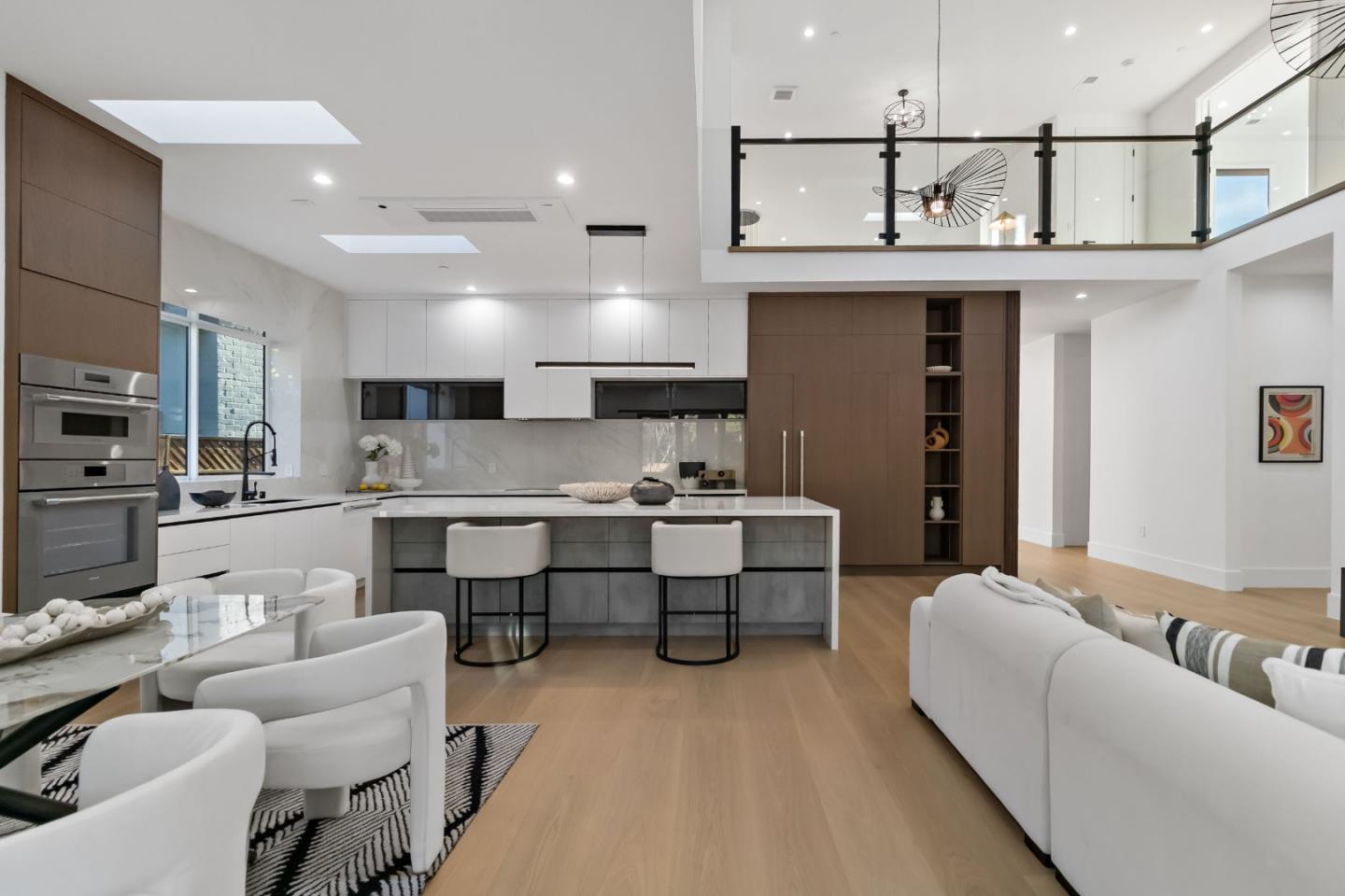 Detail Gallery Image 15 of 72 For 1040 W Riverside Way, San Jose,  CA 95129 - 6 Beds | 5/1 Baths