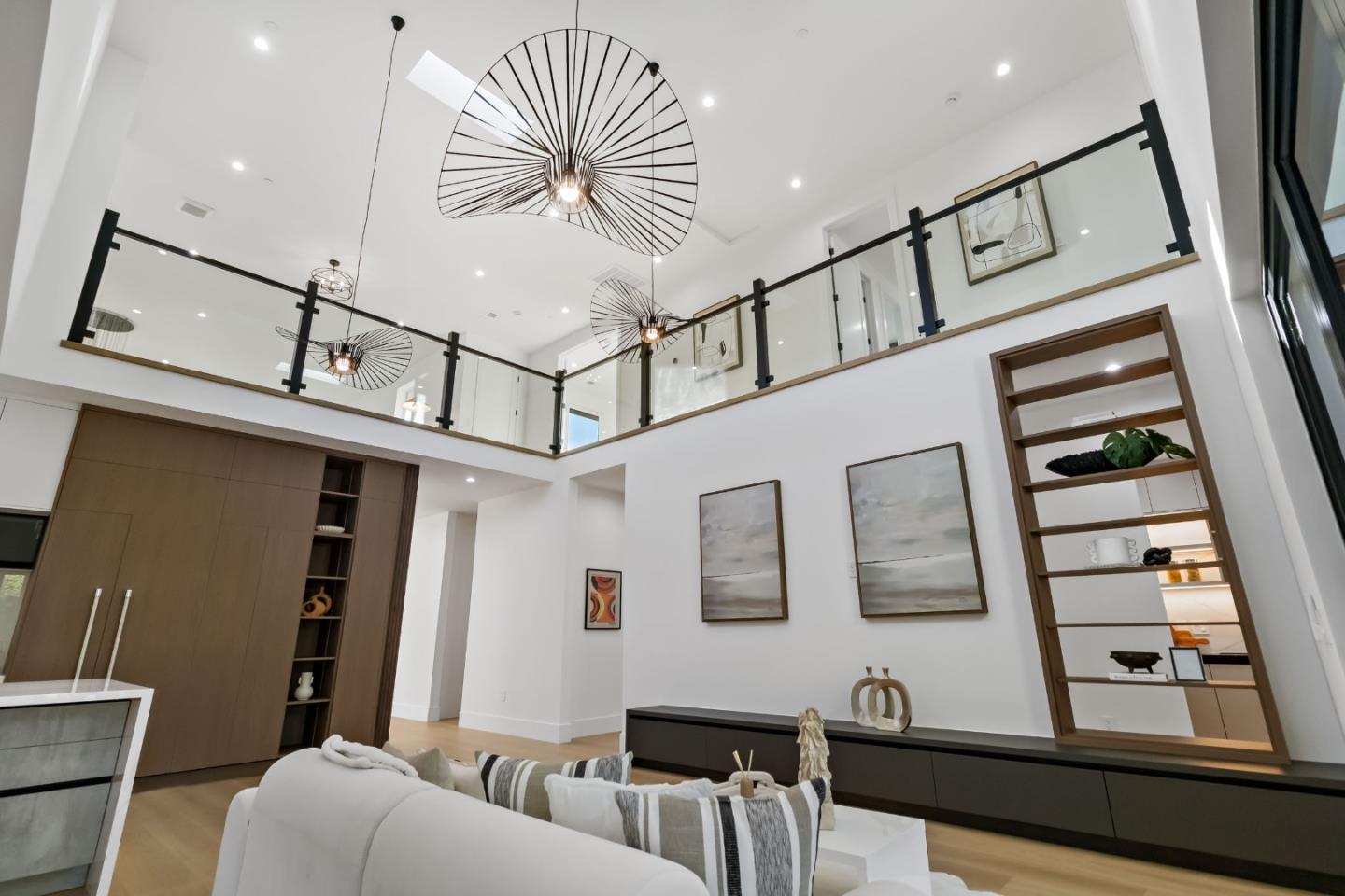 Detail Gallery Image 19 of 72 For 1040 W Riverside Way, San Jose,  CA 95129 - 6 Beds | 5/1 Baths