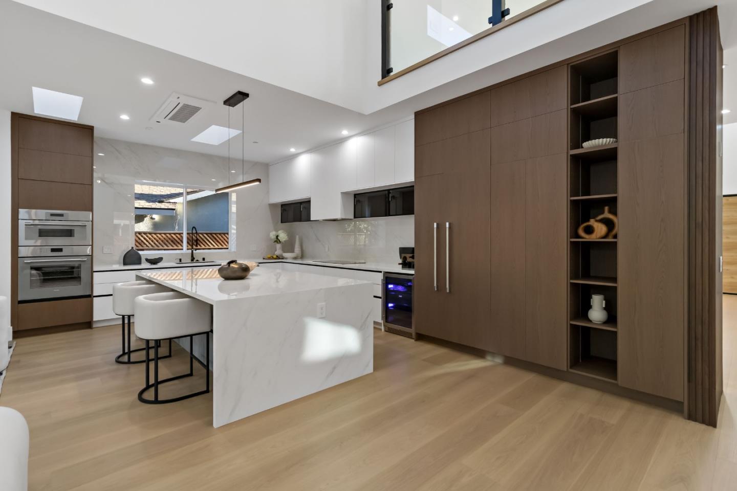 Detail Gallery Image 21 of 72 For 1040 W Riverside Way, San Jose,  CA 95129 - 6 Beds | 5/1 Baths