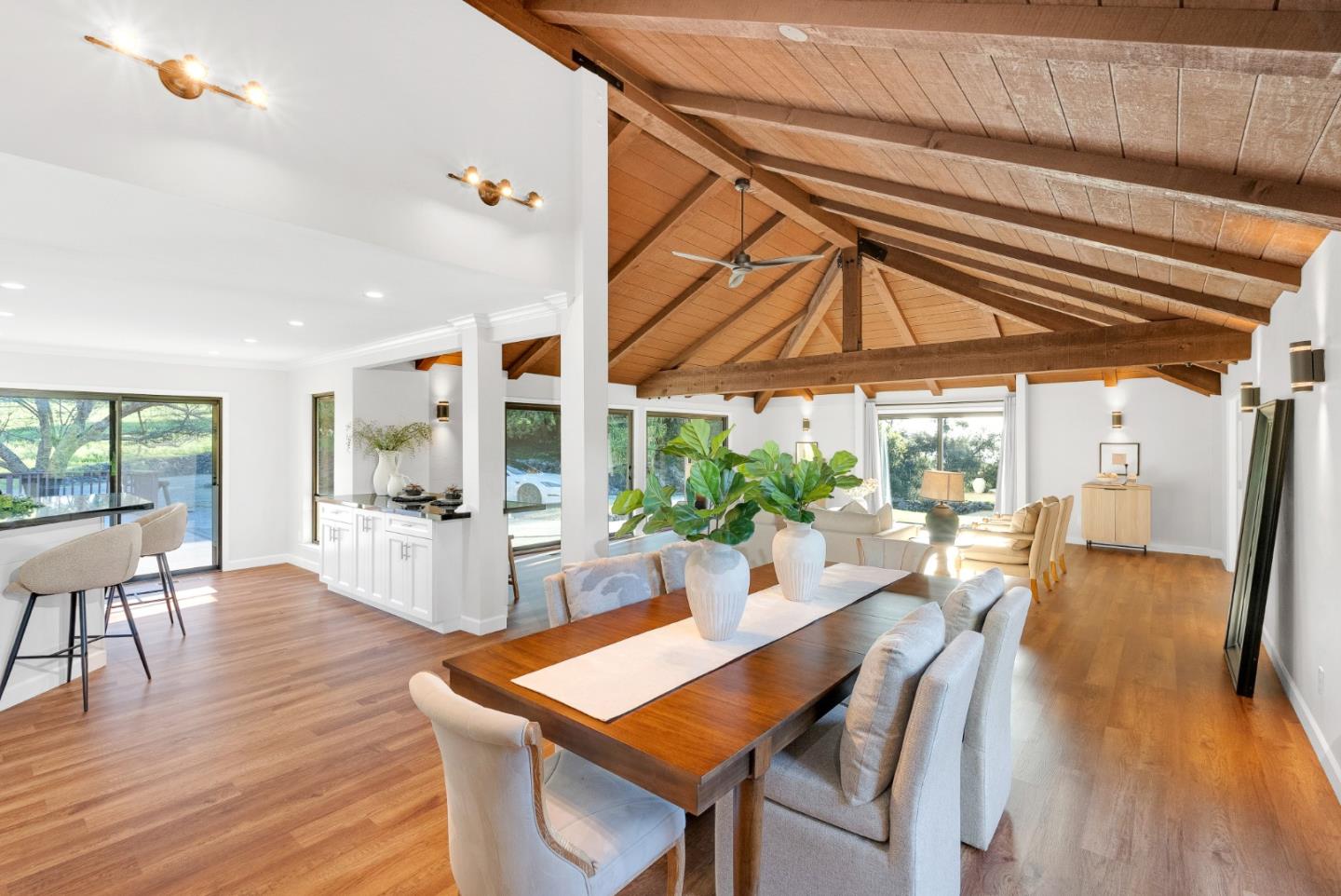 Detail Gallery Image 11 of 48 For 3270 Paseo Vista Ave, San Martin,  CA 95046 - 4 Beds | 3 Baths