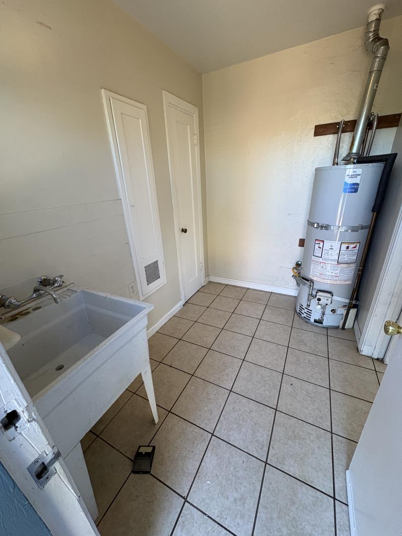 Detail Gallery Image 13 of 19 For 241 Lerwick Dr, Monterey,  CA 93940 - 2 Beds | 1 Baths