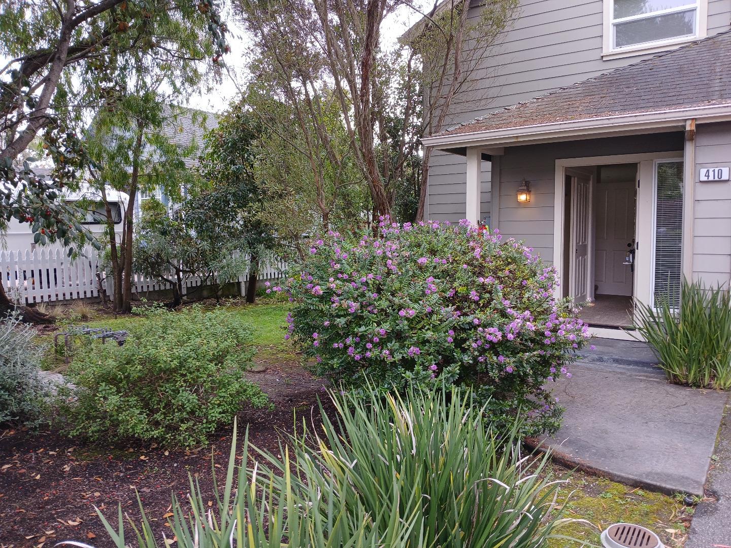 Detail Gallery Image 2 of 24 For 410 Coronado St, El Granada,  CA 94018 - 1 Beds | 1 Baths