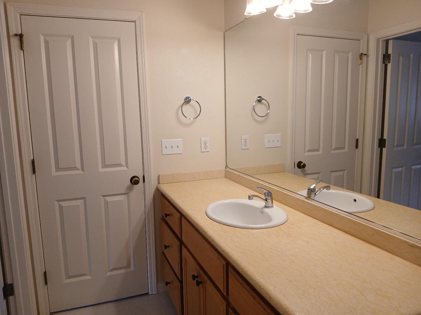 Detail Gallery Image 21 of 24 For 410 Coronado St, El Granada,  CA 94018 - 1 Beds | 1 Baths