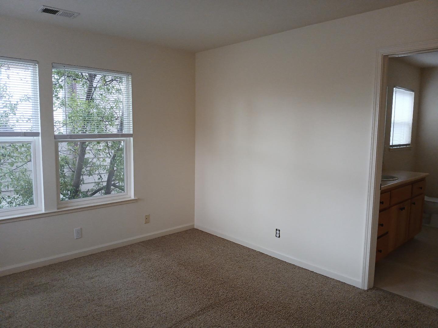 Detail Gallery Image 3 of 24 For 410 Coronado St, El Granada,  CA 94018 - 1 Beds | 1 Baths