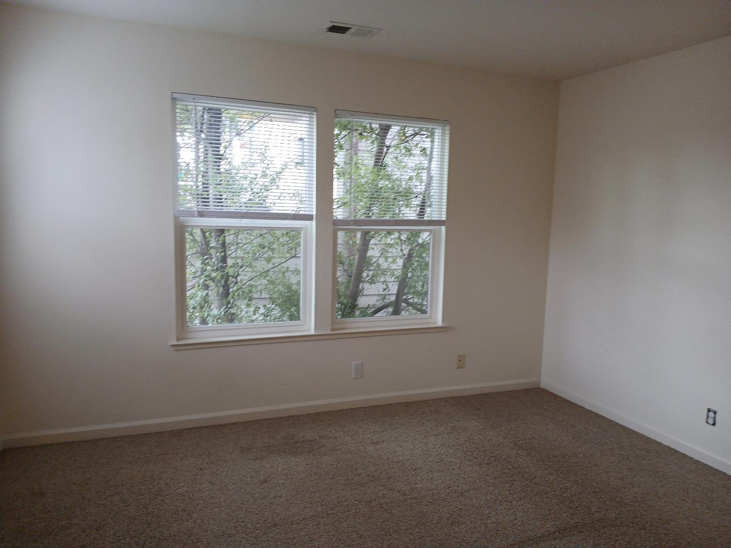 Detail Gallery Image 5 of 24 For 410 Coronado St, El Granada,  CA 94018 - 1 Beds | 1 Baths