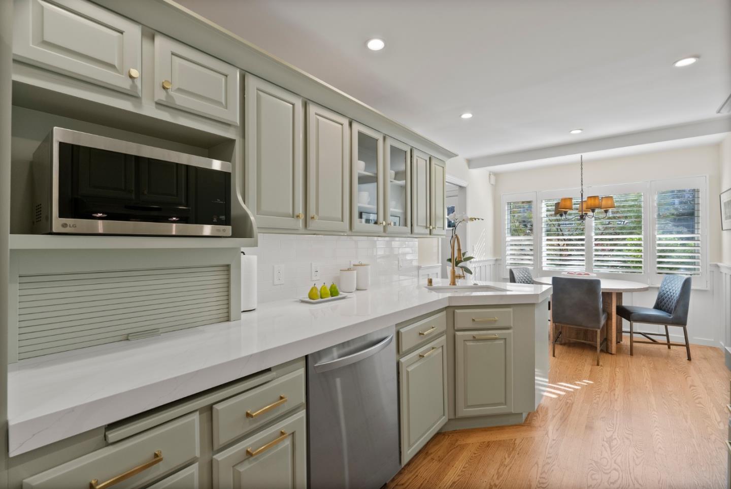 Detail Gallery Image 16 of 46 For 1632 Notre Dame Ave, Belmont,  CA 94002 - 3 Beds | 3 Baths