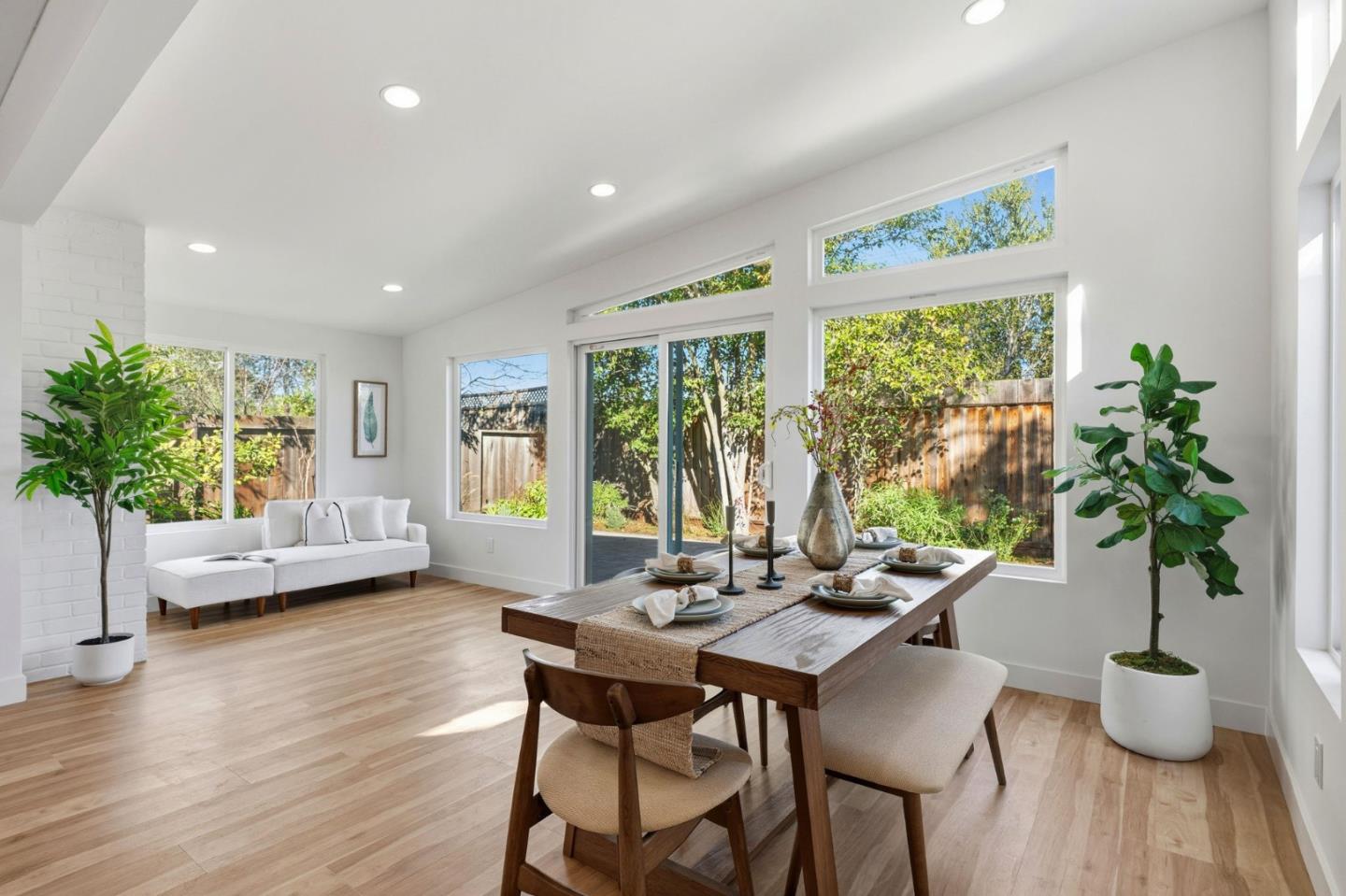 Detail Gallery Image 23 of 48 For 4225 Park Blvd, Palo Alto,  CA 94306 - 4 Beds | 2 Baths