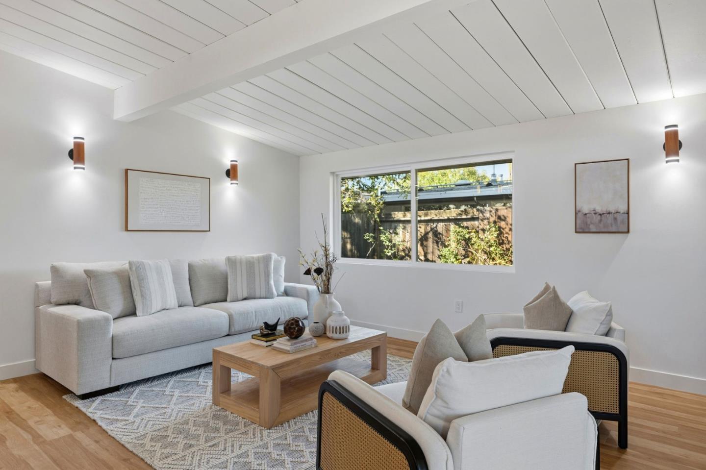 Detail Gallery Image 3 of 48 For 4225 Park Blvd, Palo Alto,  CA 94306 - 4 Beds | 2 Baths