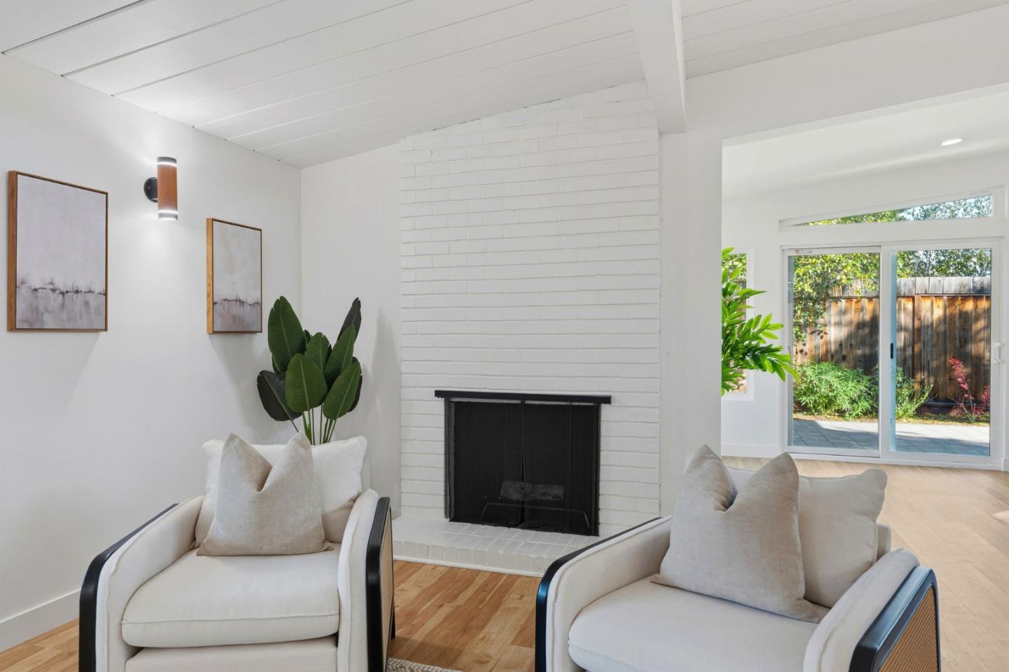 Detail Gallery Image 6 of 48 For 4225 Park Blvd, Palo Alto,  CA 94306 - 4 Beds | 2 Baths