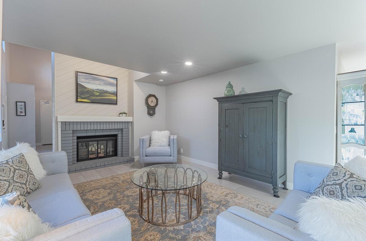 Detail Gallery Image 10 of 59 For 22 Deer Forest Dr, Monterey,  CA 93940 - 4 Beds | 2/1 Baths