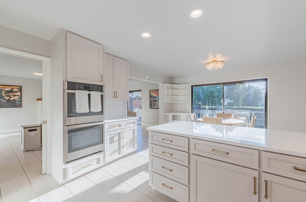 Detail Gallery Image 21 of 59 For 22 Deer Forest Dr, Monterey,  CA 93940 - 4 Beds | 2/1 Baths