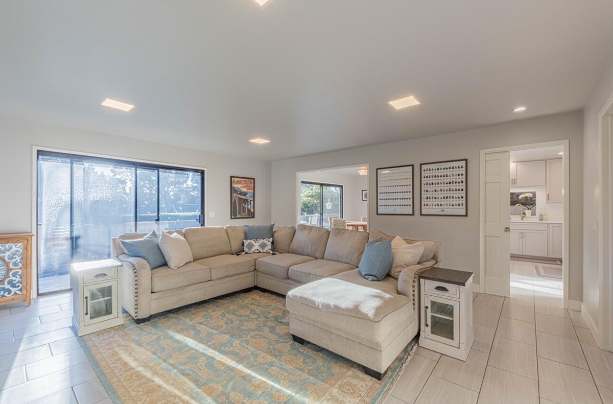 Detail Gallery Image 23 of 59 For 22 Deer Forest Dr, Monterey,  CA 93940 - 4 Beds | 2/1 Baths