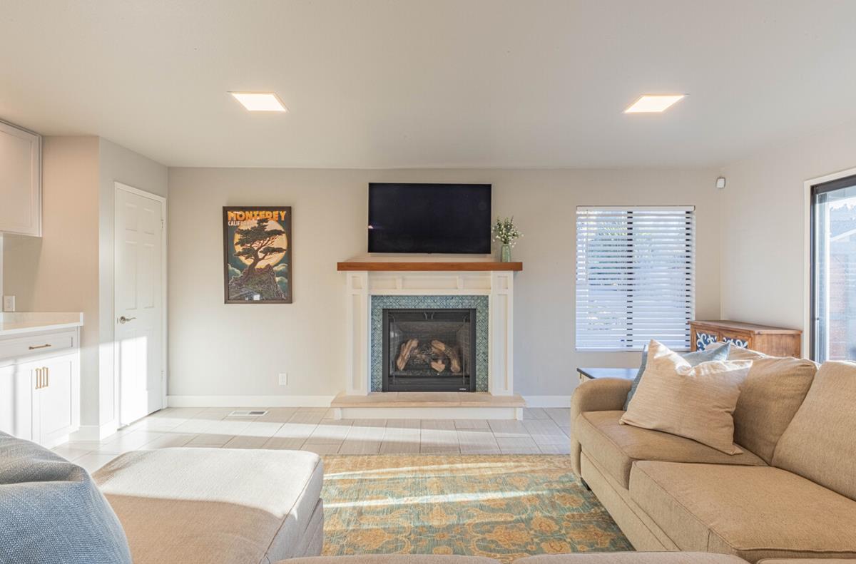 Detail Gallery Image 24 of 59 For 22 Deer Forest Dr, Monterey,  CA 93940 - 4 Beds | 2/1 Baths