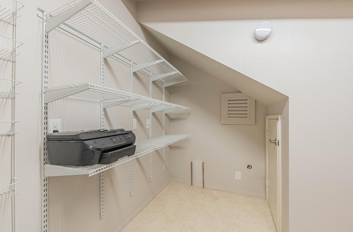 Detail Gallery Image 33 of 59 For 22 Deer Forest Dr, Monterey,  CA 93940 - 4 Beds | 2/1 Baths