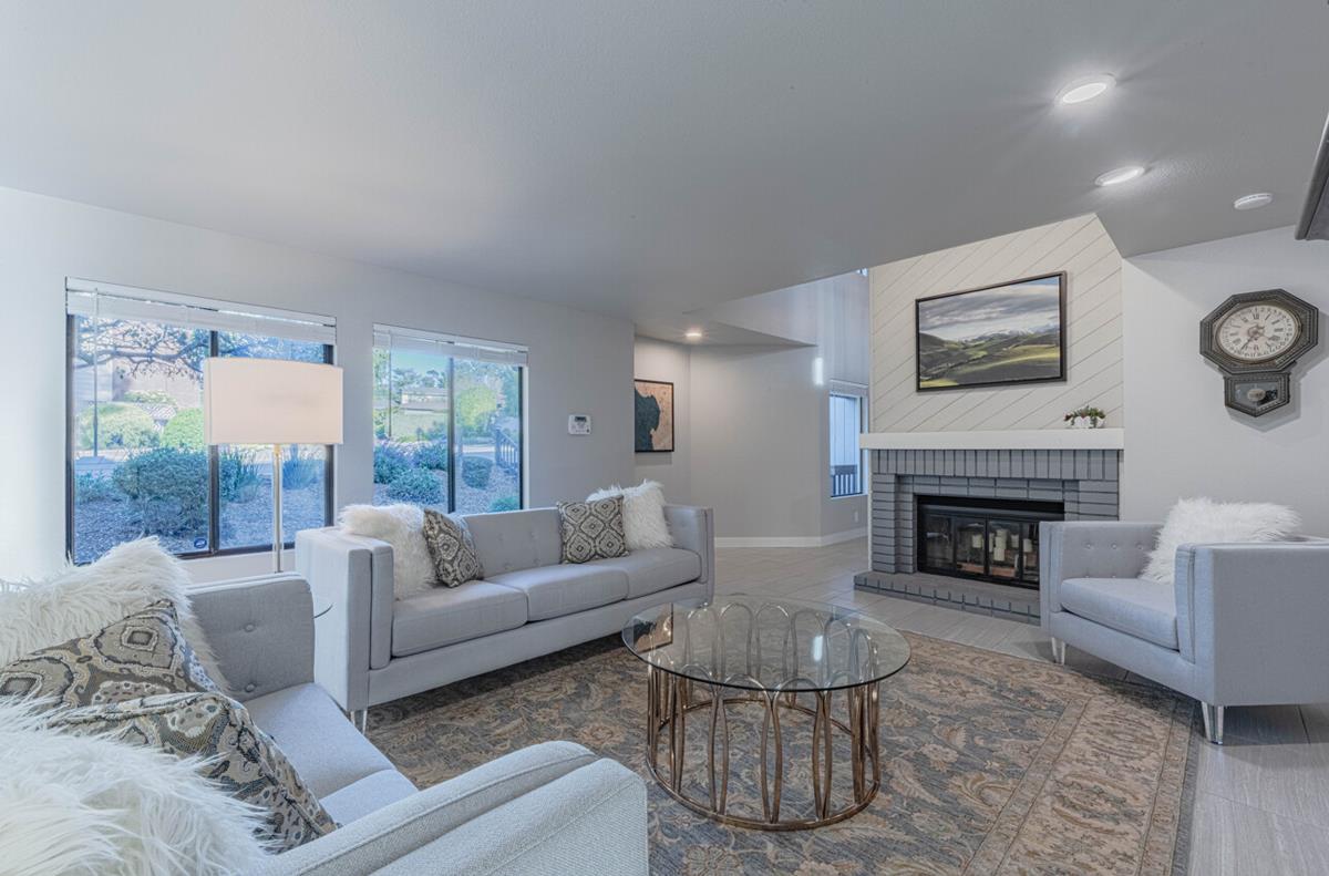 Detail Gallery Image 9 of 59 For 22 Deer Forest Dr, Monterey,  CA 93940 - 4 Beds | 2/1 Baths