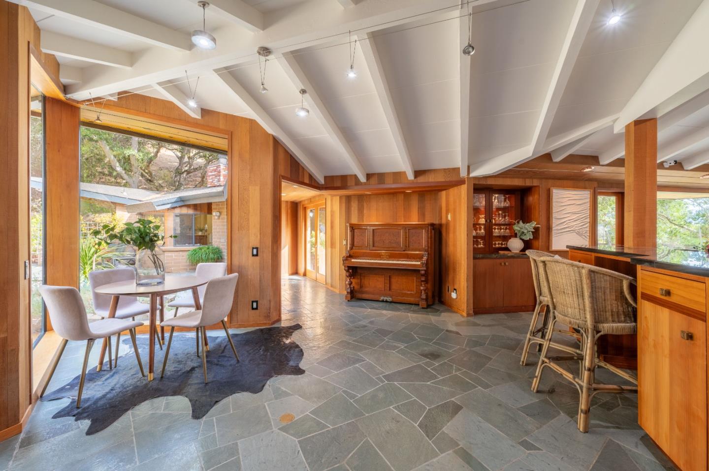 Detail Gallery Image 21 of 55 For 9 Story Road, Carmel Valley,  CA 93924 - 2 Beds | 2/1 Baths