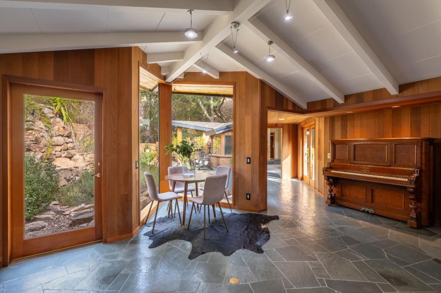 Detail Gallery Image 22 of 55 For 9 Story Road, Carmel Valley,  CA 93924 - 2 Beds | 2/1 Baths