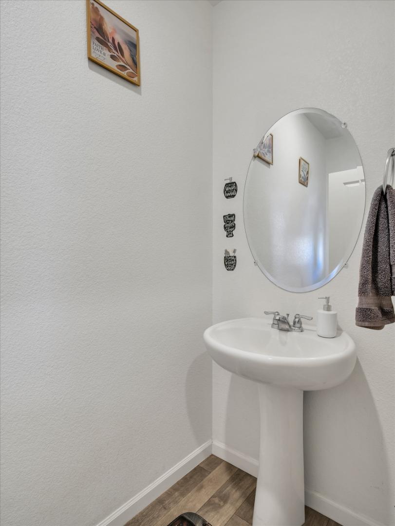 Detail Gallery Image 21 of 53 For 1415 Crimson Ln, Manteca,  CA 95336 - 4 Beds | 2/1 Baths