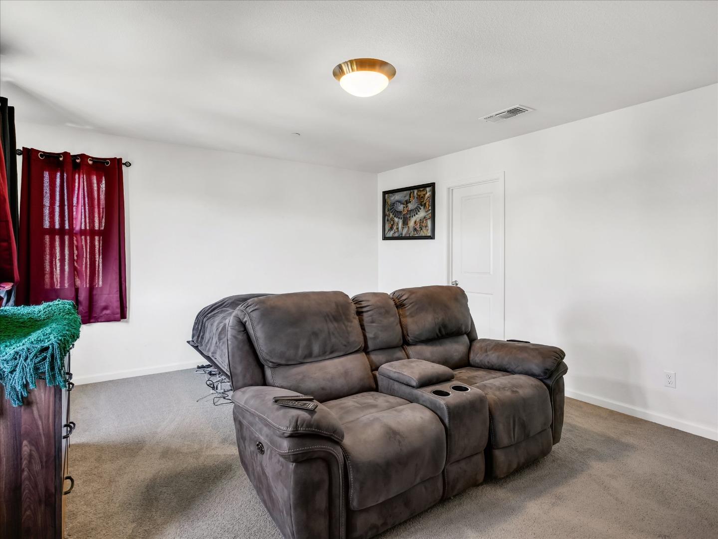 Detail Gallery Image 26 of 53 For 1415 Crimson Ln, Manteca,  CA 95336 - 4 Beds | 2/1 Baths