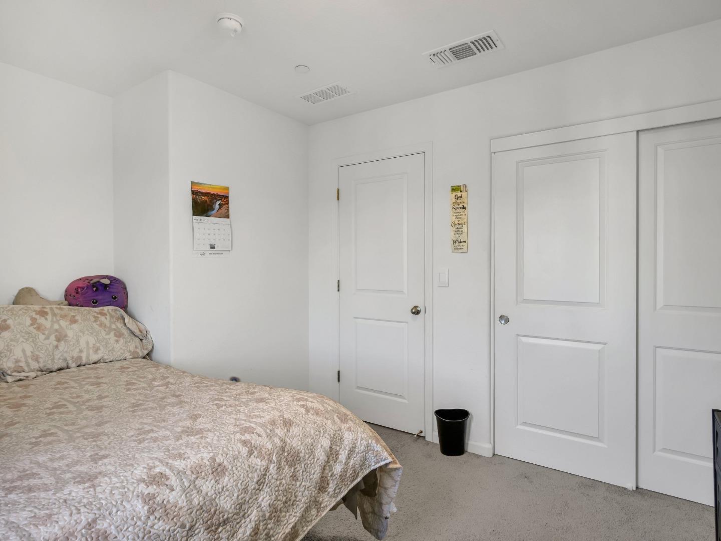 Detail Gallery Image 31 of 53 For 1415 Crimson Ln, Manteca,  CA 95336 - 4 Beds | 2/1 Baths
