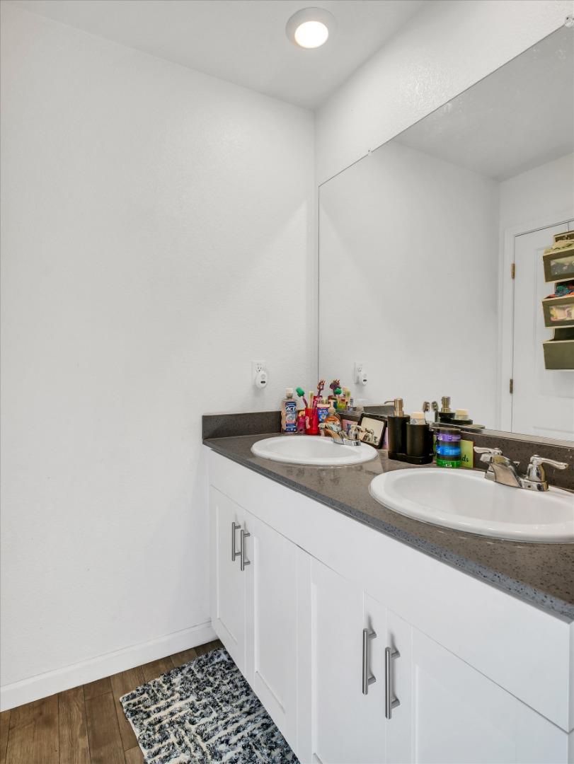 Detail Gallery Image 36 of 53 For 1415 Crimson Ln, Manteca,  CA 95336 - 4 Beds | 2/1 Baths