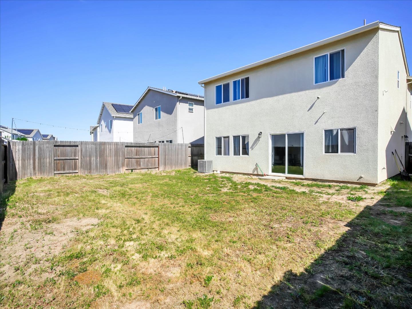 Detail Gallery Image 41 of 53 For 1415 Crimson Ln, Manteca,  CA 95336 - 4 Beds | 2/1 Baths