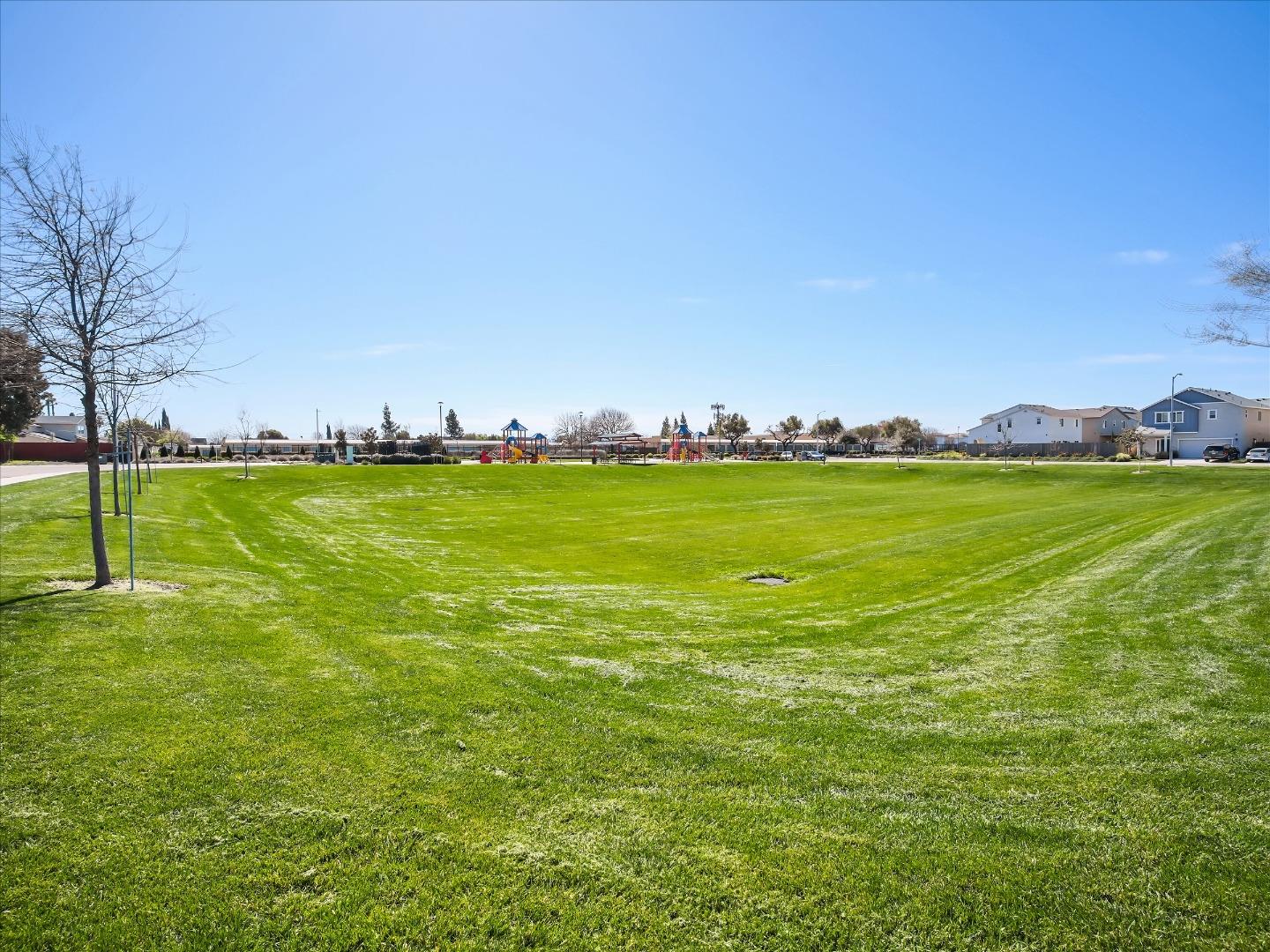 Detail Gallery Image 45 of 53 For 1415 Crimson Ln, Manteca,  CA 95336 - 4 Beds | 2/1 Baths