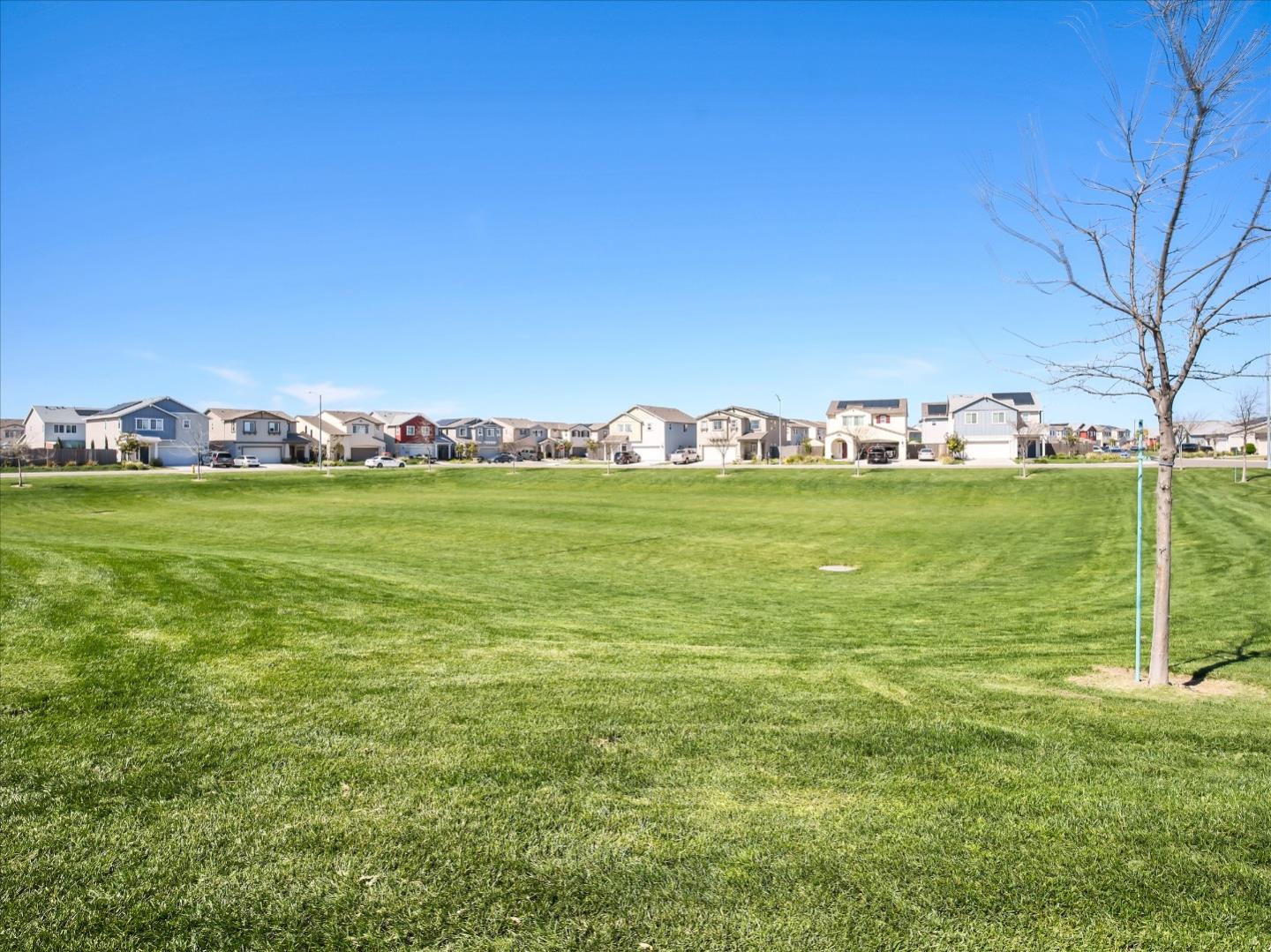 Detail Gallery Image 46 of 53 For 1415 Crimson Ln, Manteca,  CA 95336 - 4 Beds | 2/1 Baths