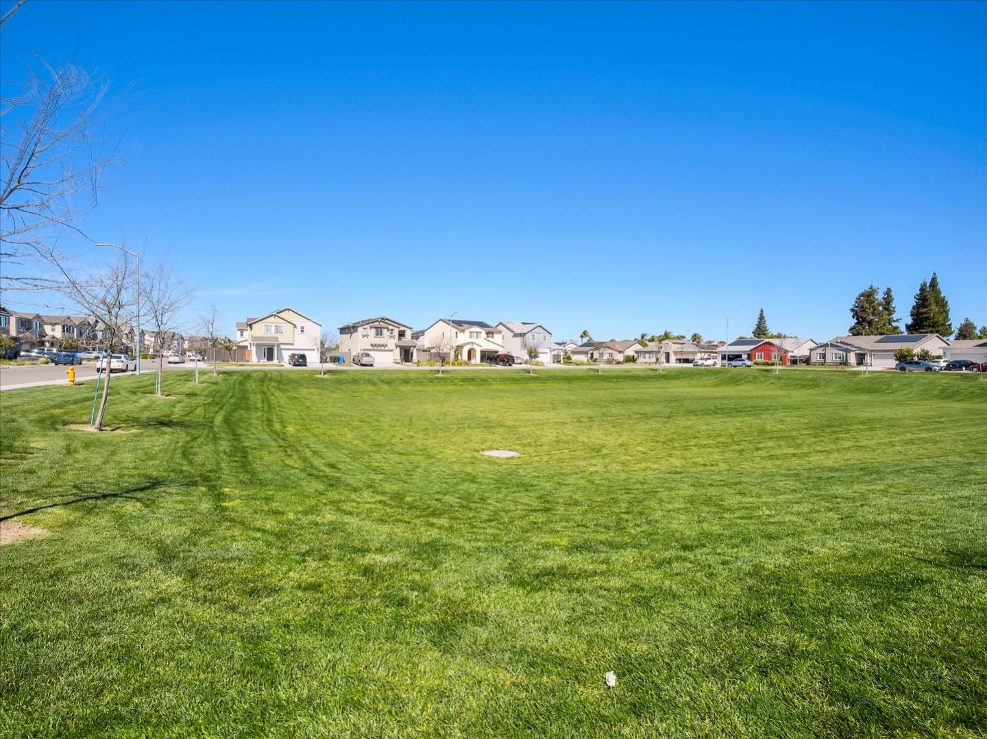 Detail Gallery Image 49 of 53 For 1415 Crimson Ln, Manteca,  CA 95336 - 4 Beds | 2/1 Baths