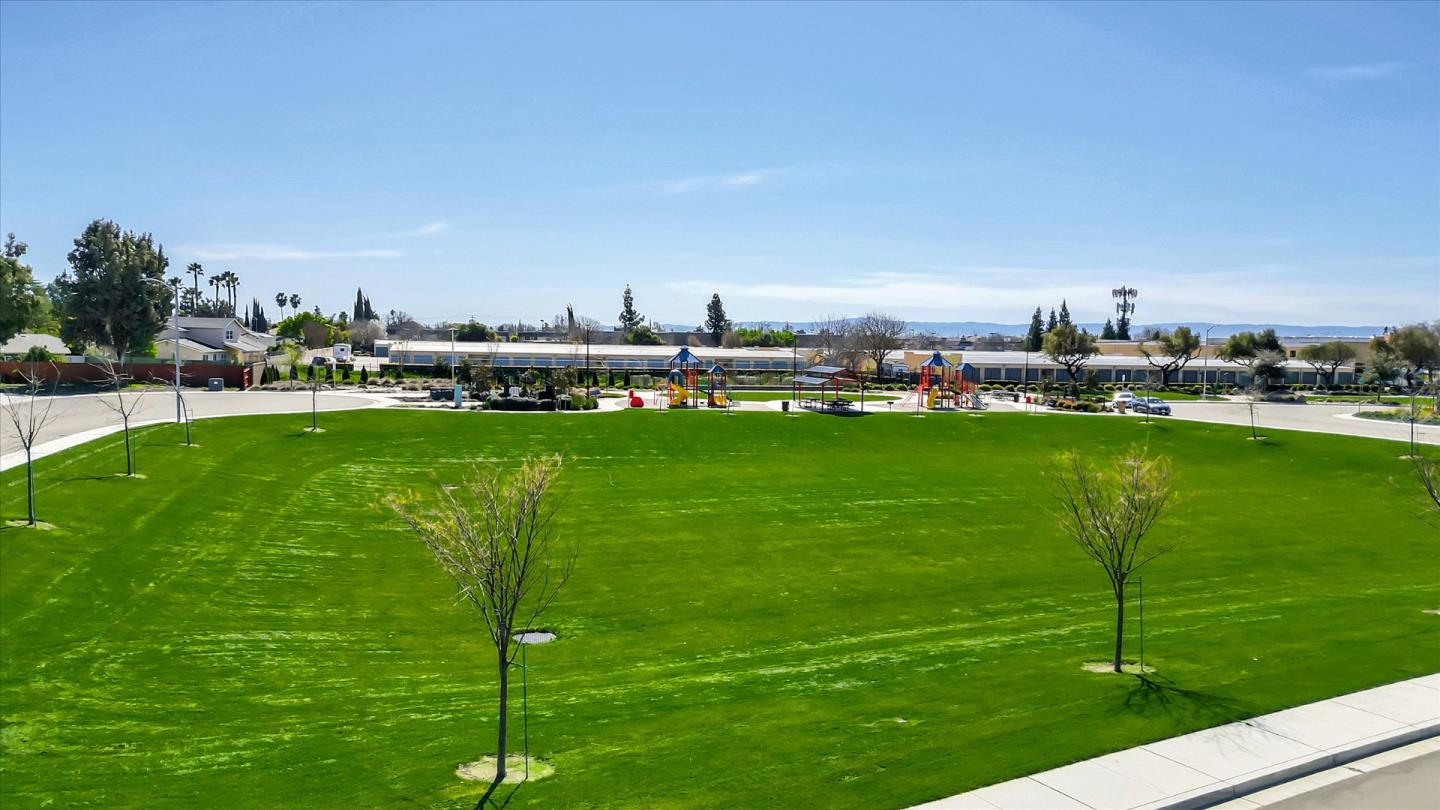 Detail Gallery Image 53 of 53 For 1415 Crimson Ln, Manteca,  CA 95336 - 4 Beds | 2/1 Baths