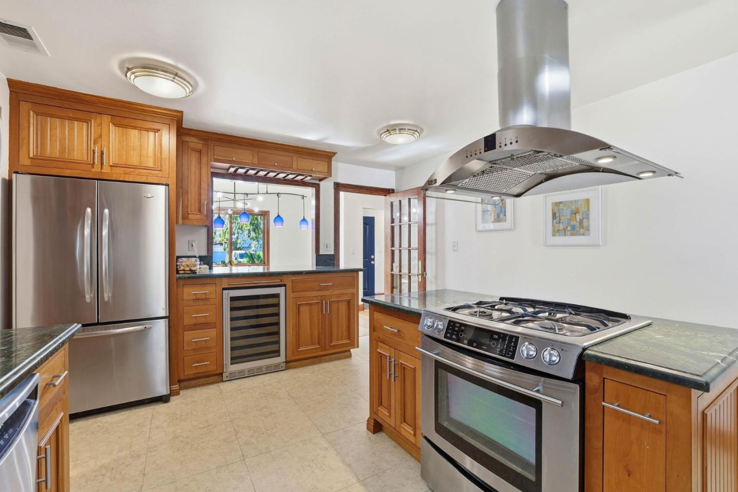 Detail Gallery Image 12 of 60 For 22141 Wallace Dr, Cupertino,  CA 95014 - 3 Beds | 2 Baths