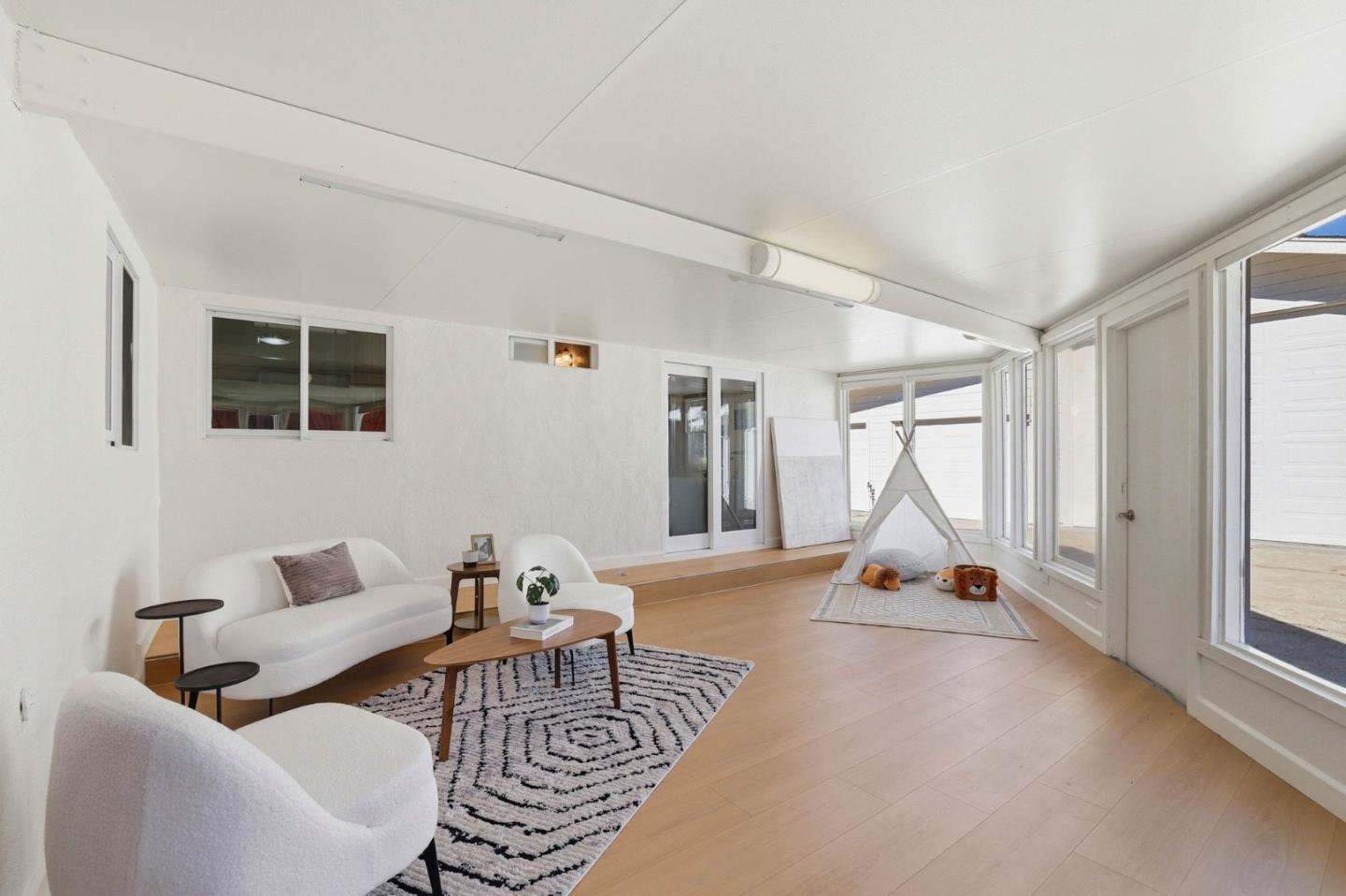 Detail Gallery Image 19 of 60 For 22141 Wallace Dr, Cupertino,  CA 95014 - 3 Beds | 2 Baths