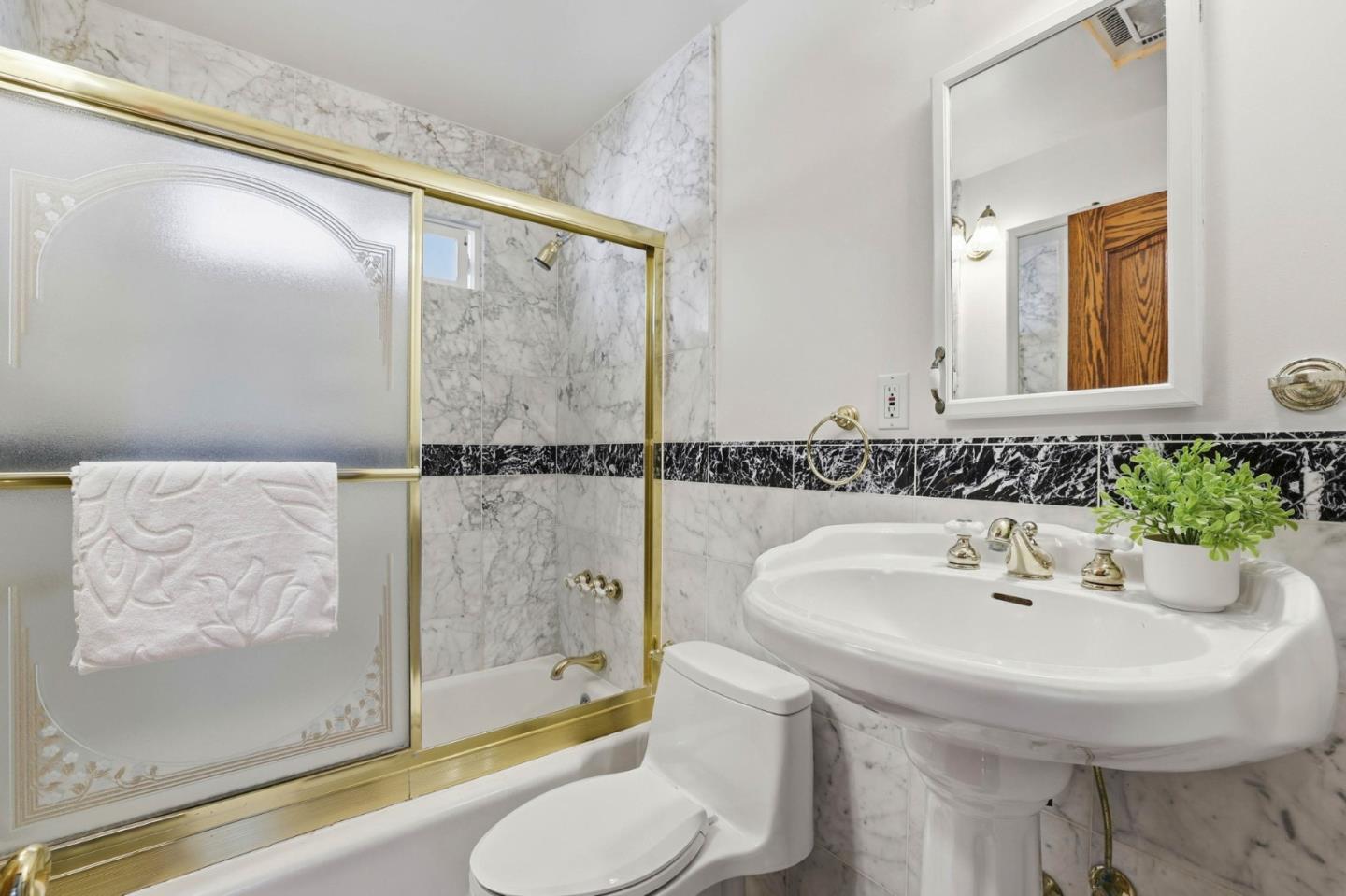 Detail Gallery Image 35 of 60 For 22141 Wallace Dr, Cupertino,  CA 95014 - 3 Beds | 2 Baths