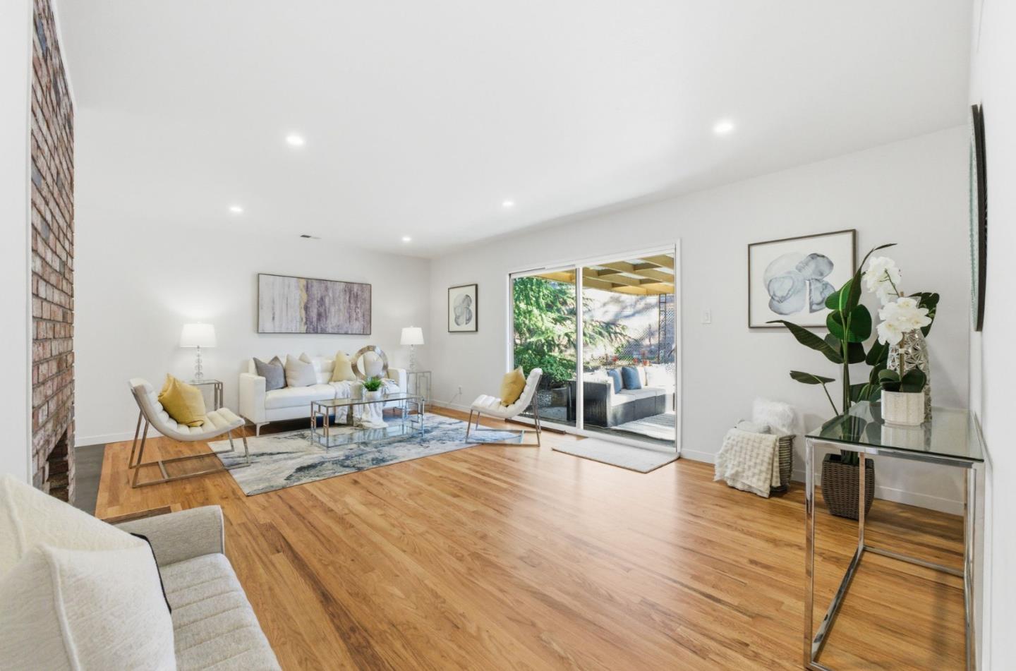 Detail Gallery Image 2 of 25 For 145 Holly Hill Way, Los Gatos,  CA 95032 - 4 Beds | 2 Baths