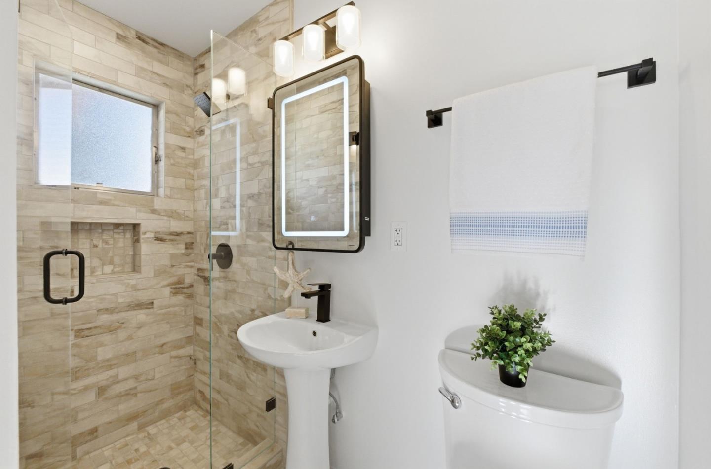 Detail Gallery Image 20 of 25 For 145 Holly Hill Way, Los Gatos,  CA 95032 - 4 Beds | 2 Baths