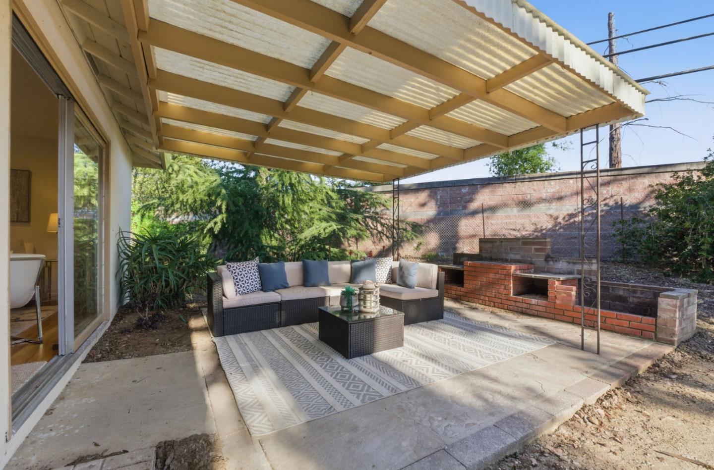 Detail Gallery Image 23 of 25 For 145 Holly Hill Way, Los Gatos,  CA 95032 - 4 Beds | 2 Baths