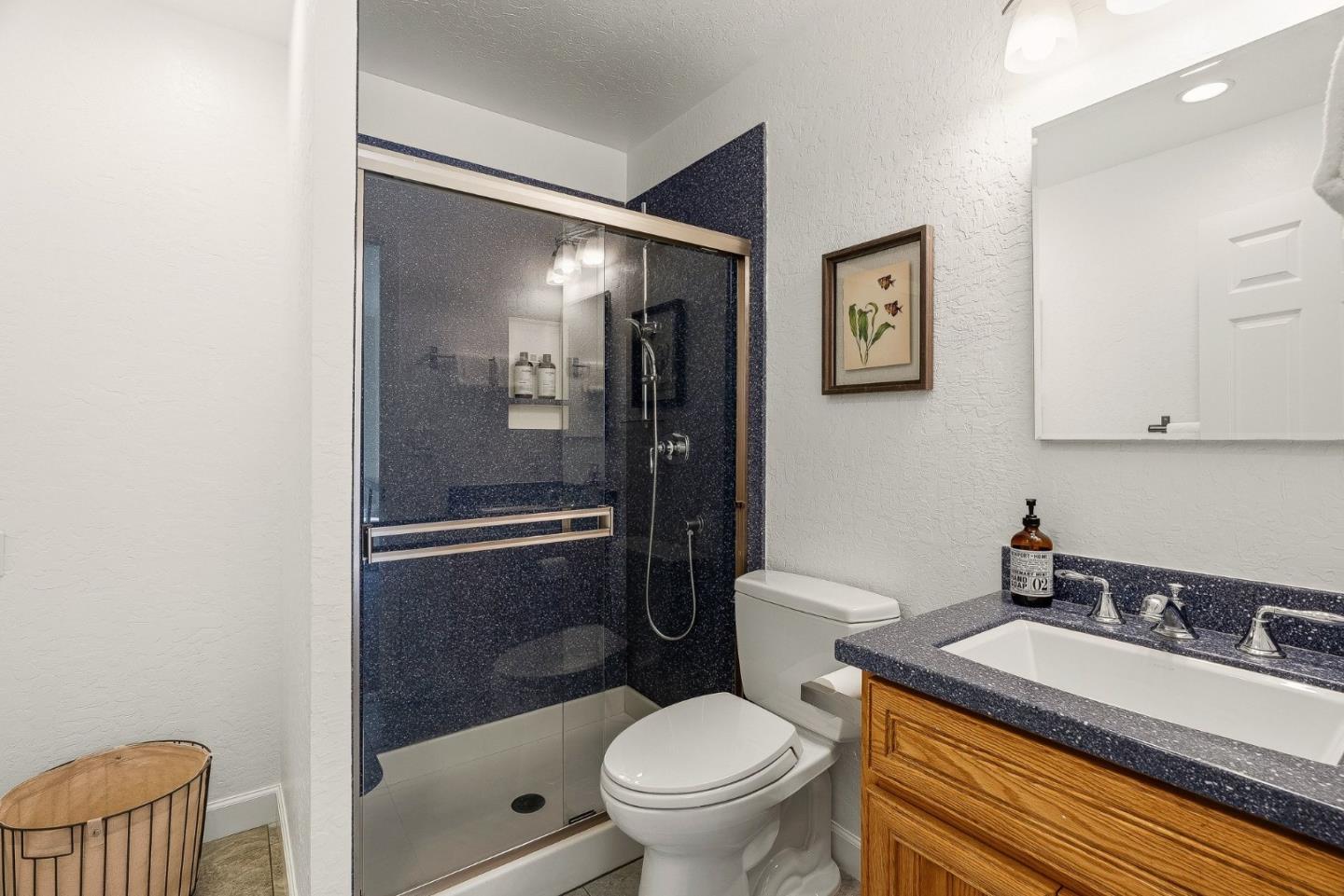 Detail Gallery Image 16 of 34 For 1100 Glacier Ave, Pacifica,  CA 94044 - 3 Beds | 2/1 Baths