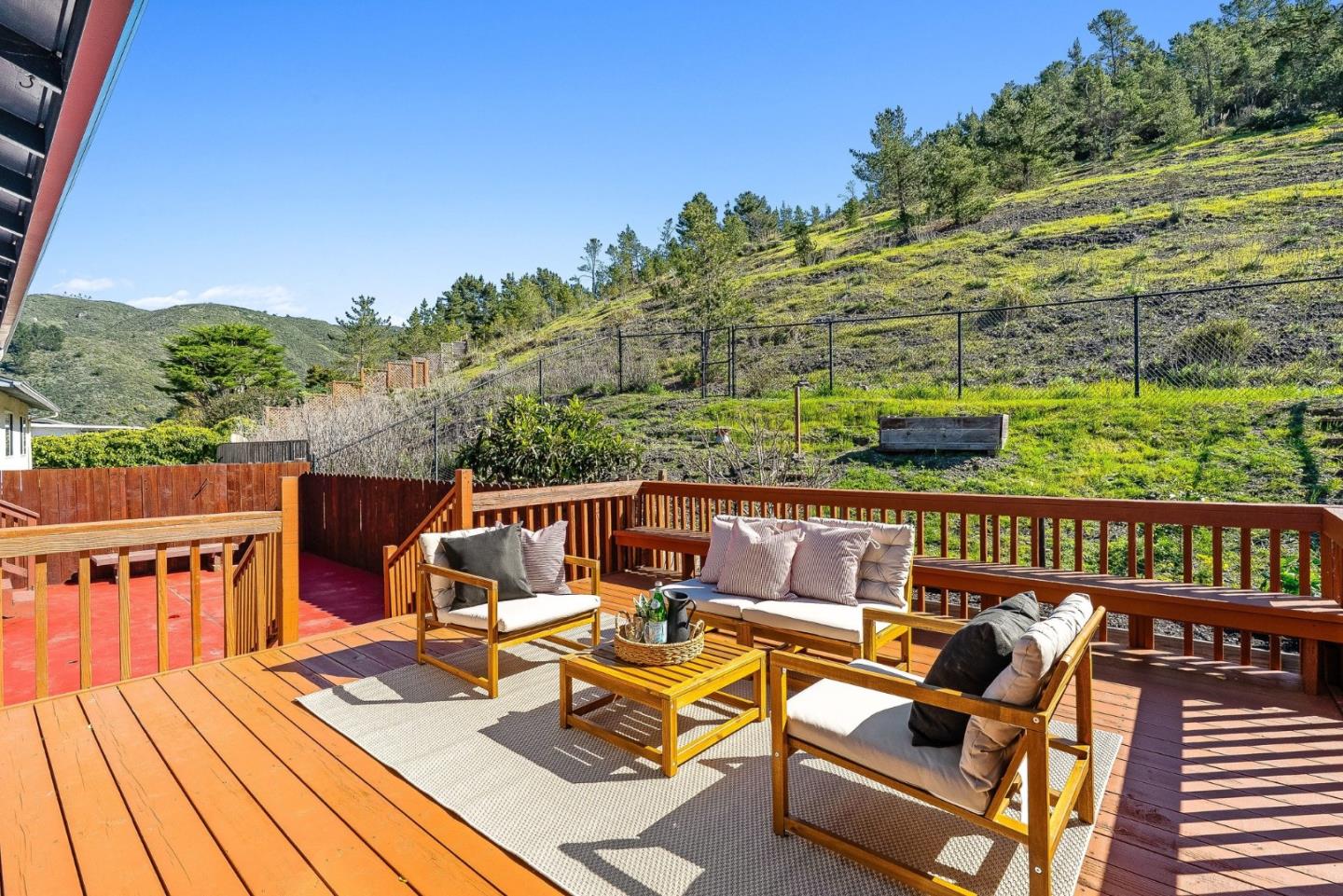 Detail Gallery Image 19 of 34 For 1100 Glacier Ave, Pacifica,  CA 94044 - 3 Beds | 2/1 Baths