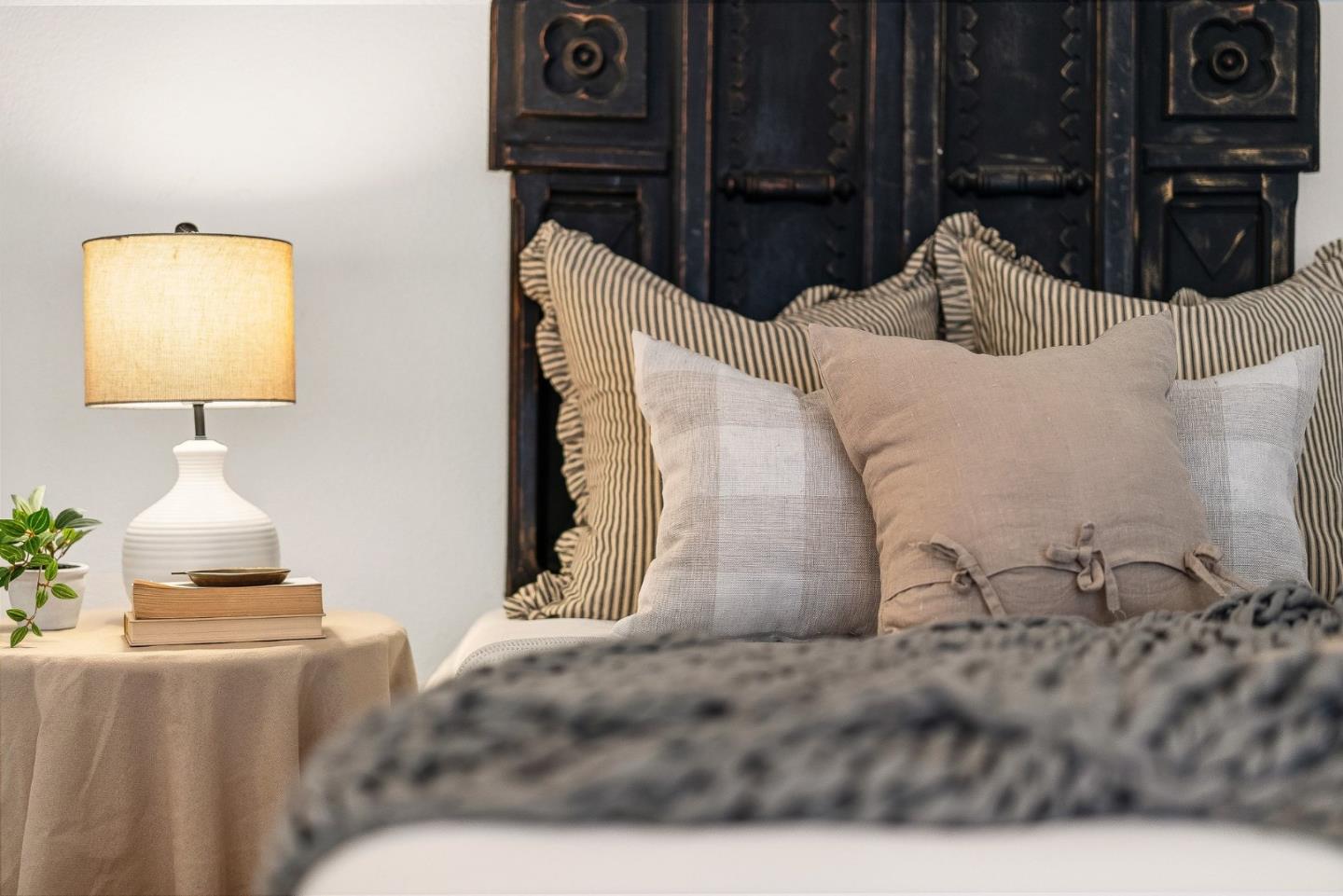 Detail Gallery Image 23 of 34 For 1100 Glacier Ave, Pacifica,  CA 94044 - 3 Beds | 2/1 Baths