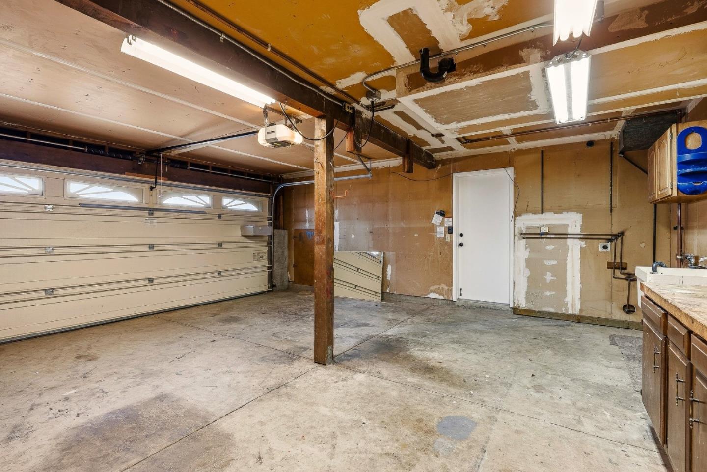 Detail Gallery Image 28 of 34 For 1100 Glacier Ave, Pacifica,  CA 94044 - 3 Beds | 2/1 Baths