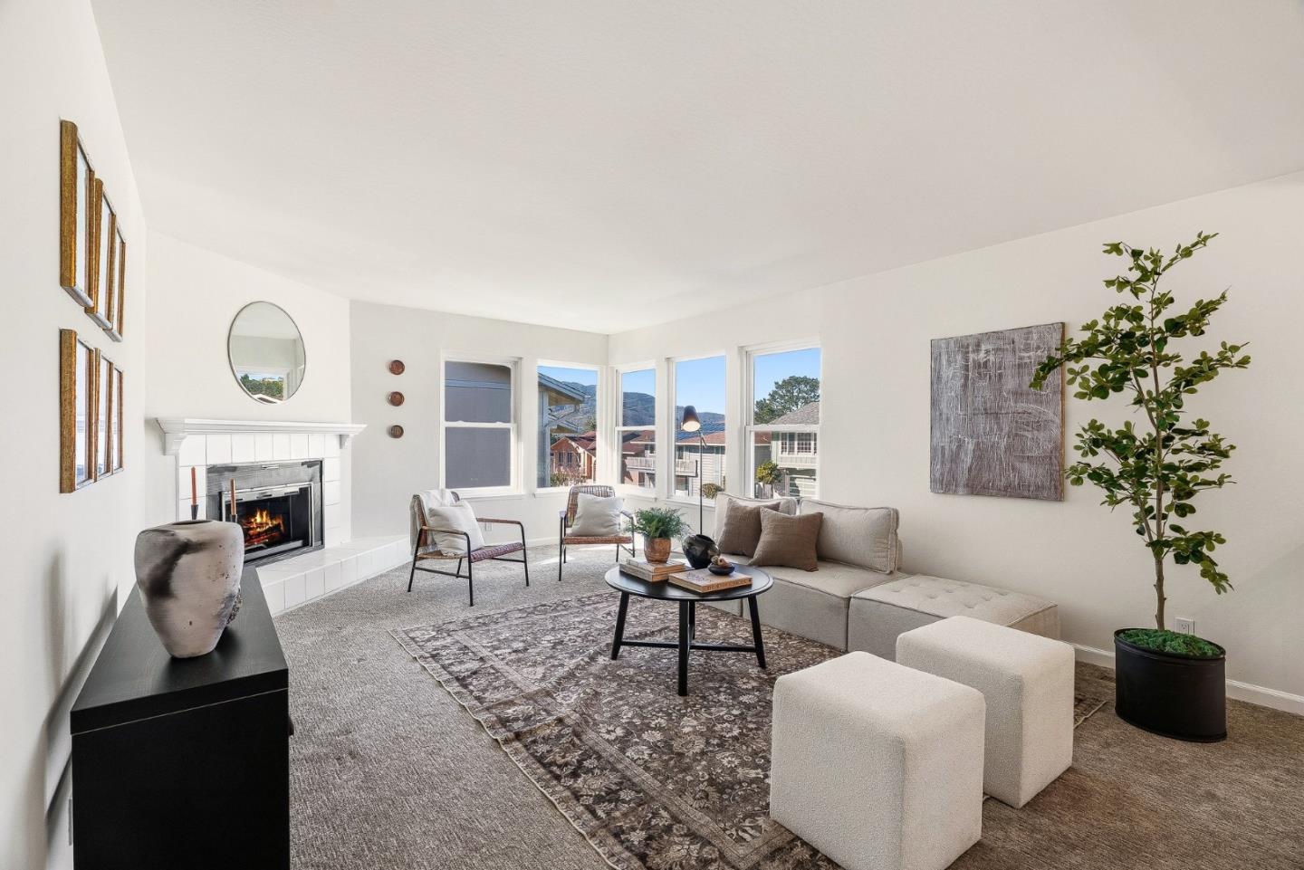 Detail Gallery Image 3 of 34 For 1100 Glacier Ave, Pacifica,  CA 94044 - 3 Beds | 2/1 Baths