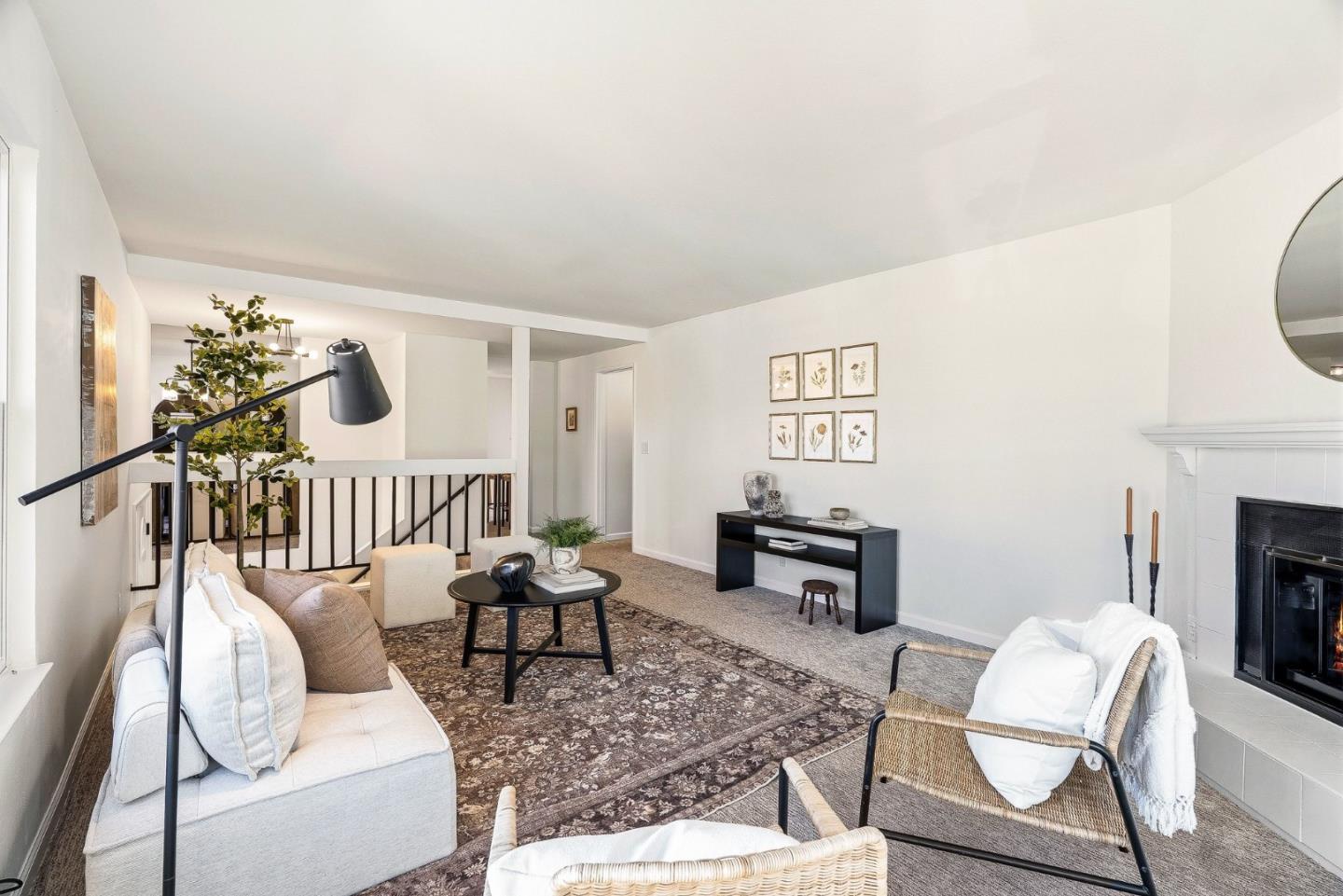 Detail Gallery Image 5 of 34 For 1100 Glacier Ave, Pacifica,  CA 94044 - 3 Beds | 2/1 Baths